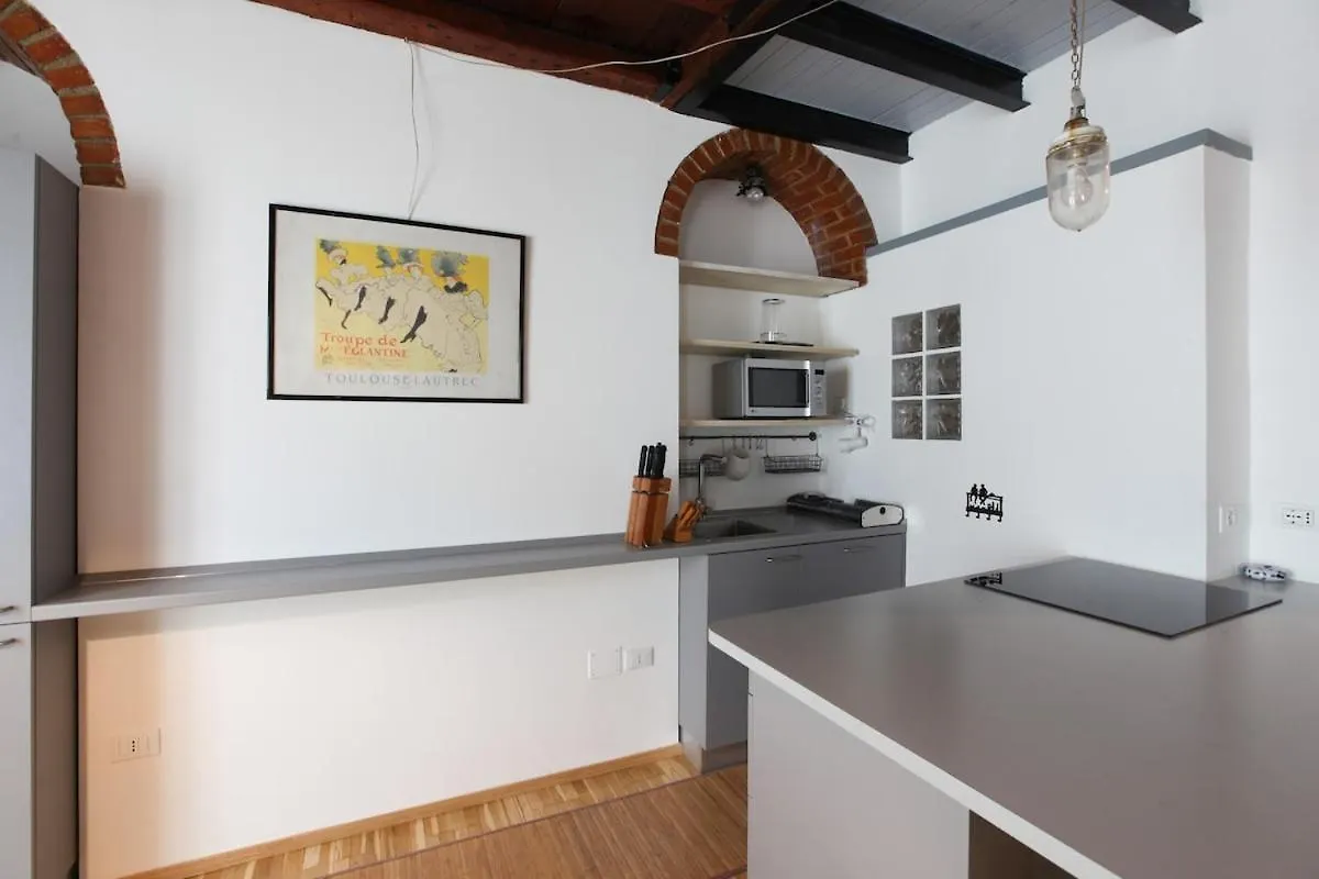 Hacca Collection - Milanese 2Br In Porta Venezia Apartment  Milan